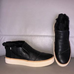 Women’s Toms Black Paxton Leather Shoes Booties size 8